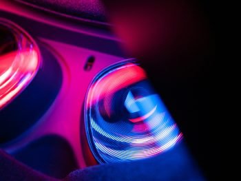 Virtual reality goggles